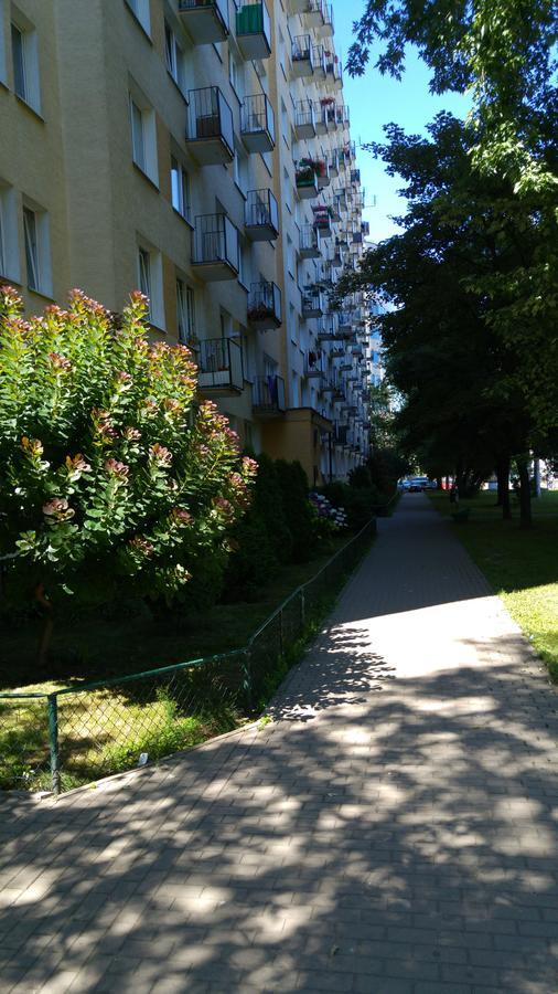 Rent0nline Niepodleglosci Rooms Metro Warschau Exterior foto