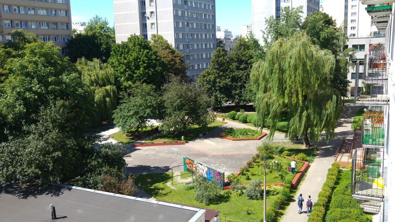 Rent0nline Niepodleglosci Rooms Metro Warschau Exterior foto