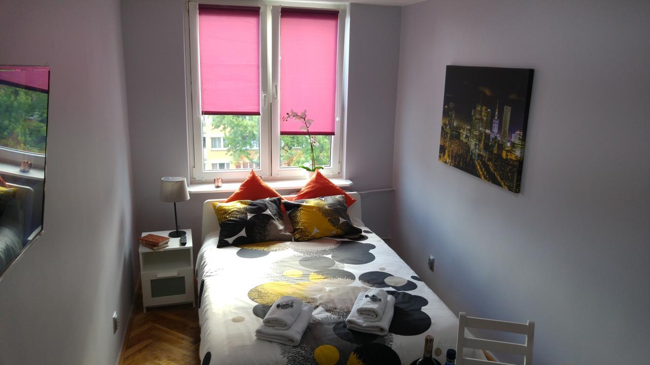 Rent0nline Niepodleglosci Rooms Metro Warschau Exterior foto